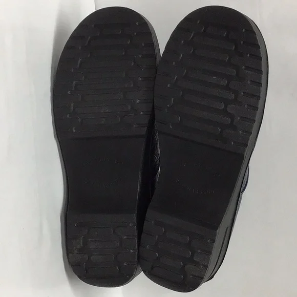 Easy Works by Easy Street NWOT navy blue embossed clogs size 9.5M - Picture 7 of 7